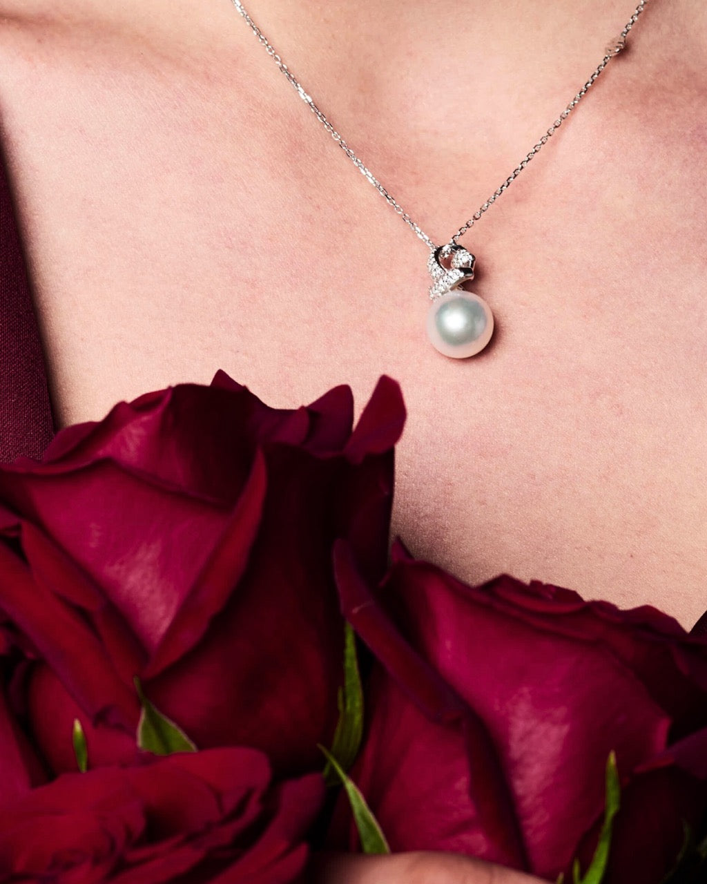 MIMI MILANO Pendente Love Knot con perla South Sea e diamanti