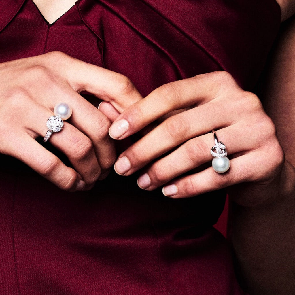 MIMI MILANO Anello Love Knot con perla South Sea e diamanti