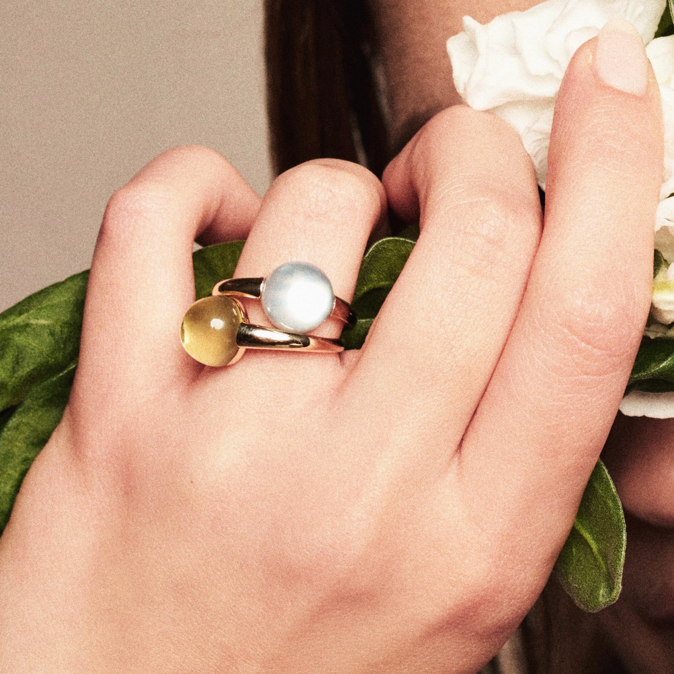 MIMI MILANO Anello Kalira Turchese di Sardegna e oro giallo champagne