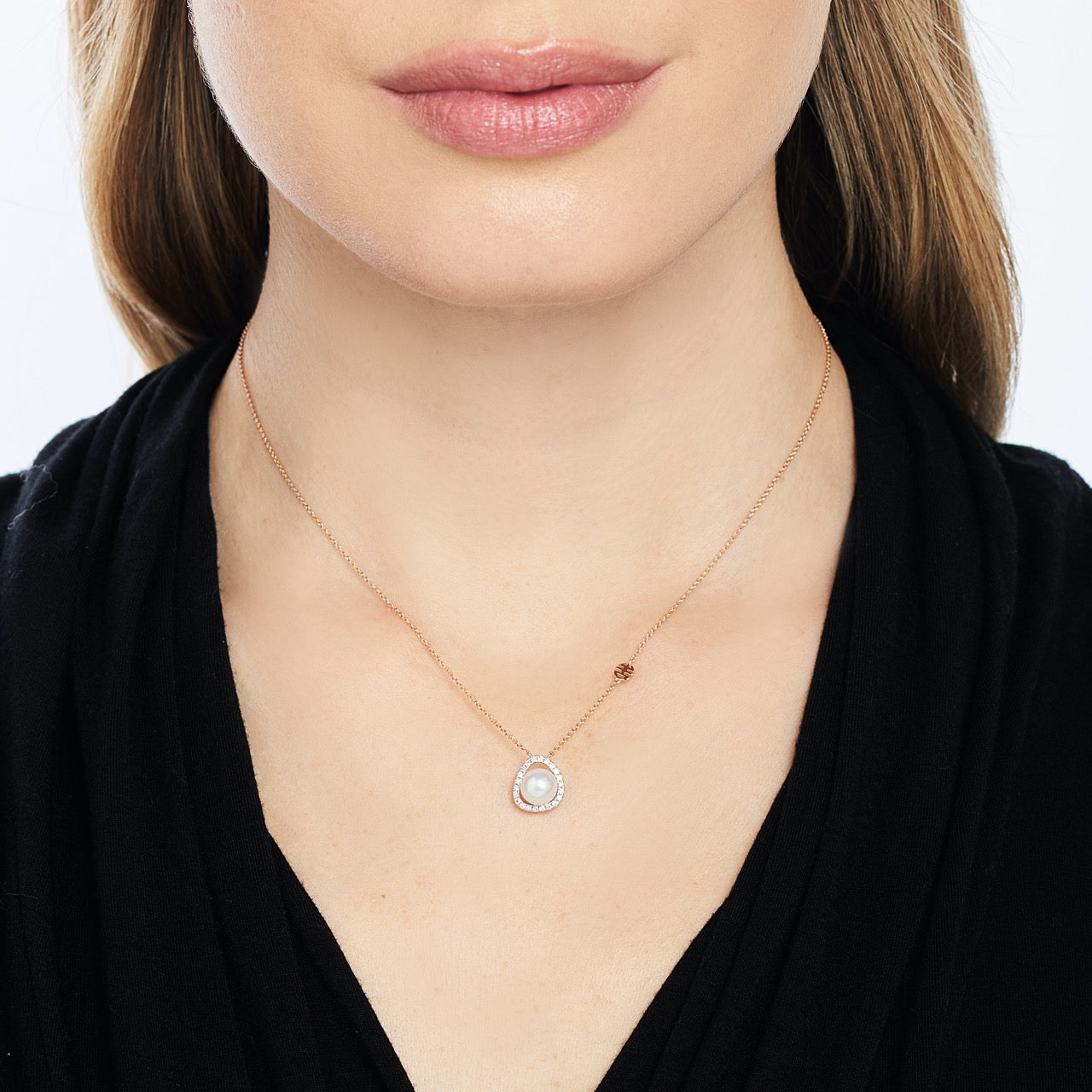 MIMI Pendente Vivienne in oro rosa e bianco 18k con perla Akoya e diamanti