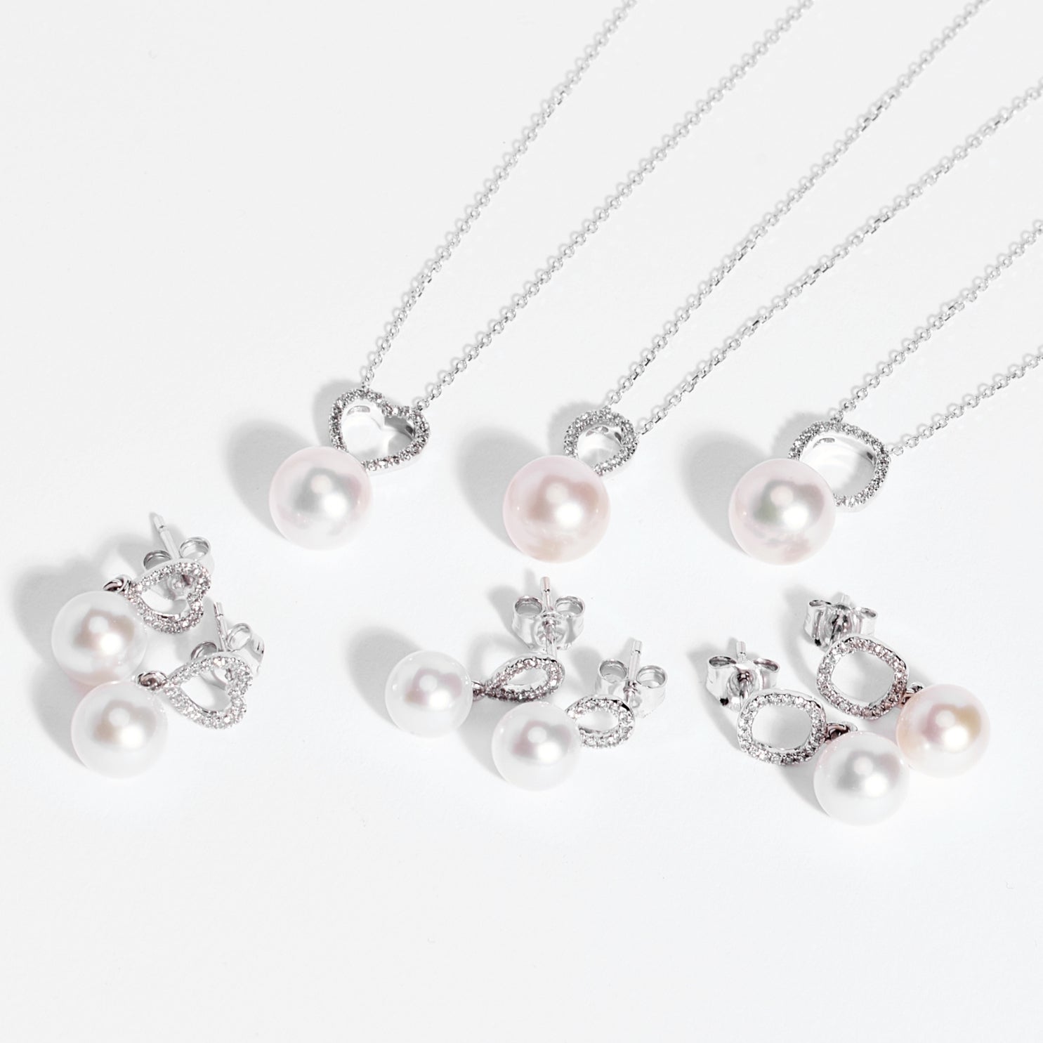 MIMI Orecchini Vivienne a goccia in oro bianco con diamanti e perle Akoya