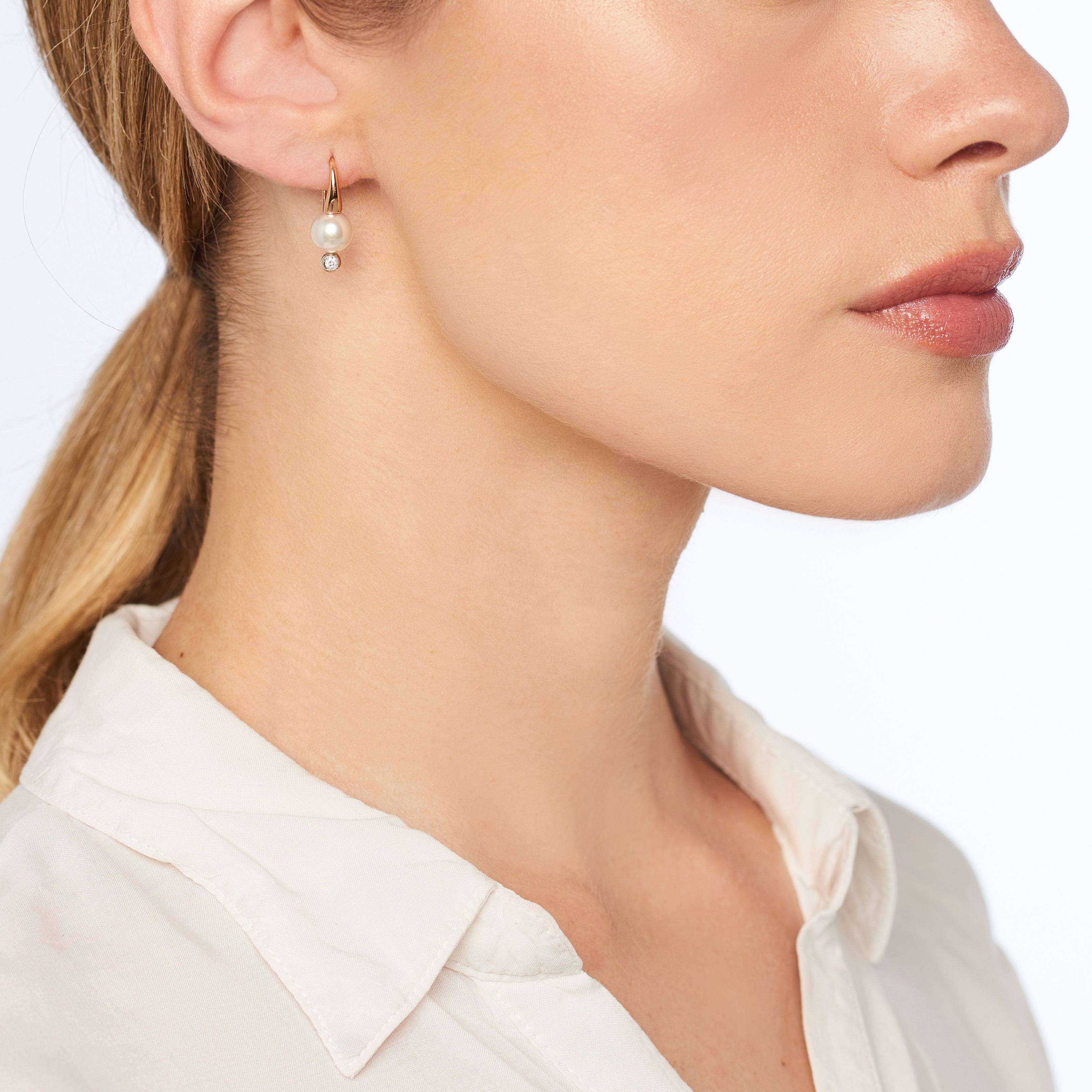 MIMI Orecchini in oro rosa 18k con perla Akoya e diamante 0,08 ct