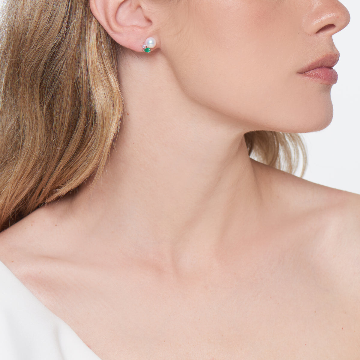 Boucles d'oreilles perles Akoya blanches, porté — MIMÍ Milano