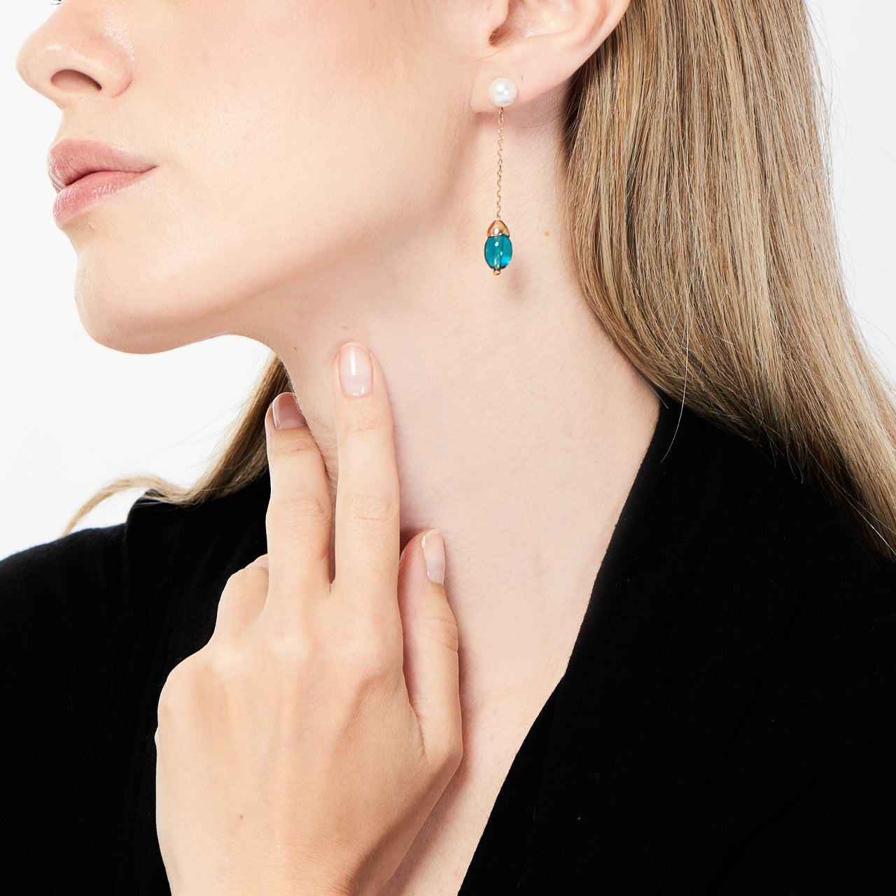 MIMI Orecchini Abbracci con topazio blu London, perle freshwater e diamanti