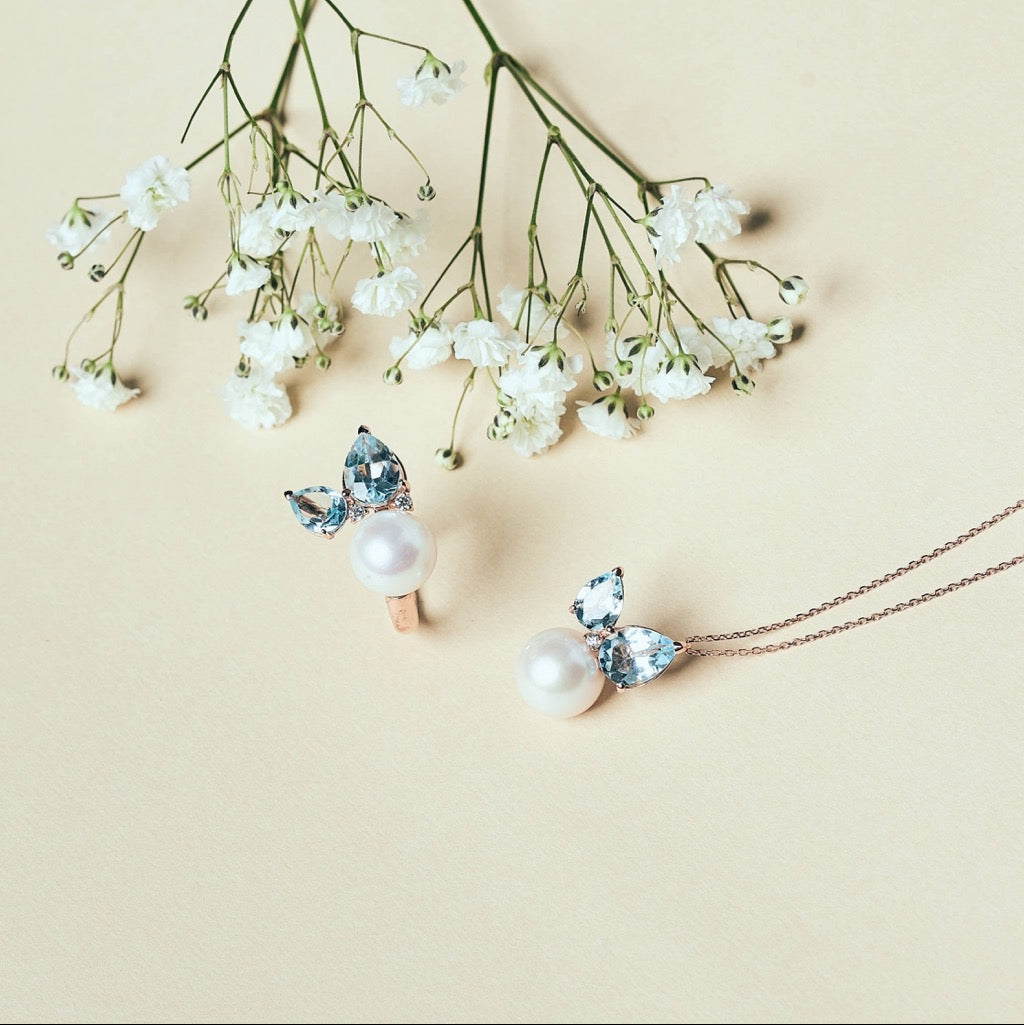 MIMI MILANO Anello Cocktail con topazio azzurro, perla South Sea e diamanti