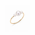 Anello due perle bianche