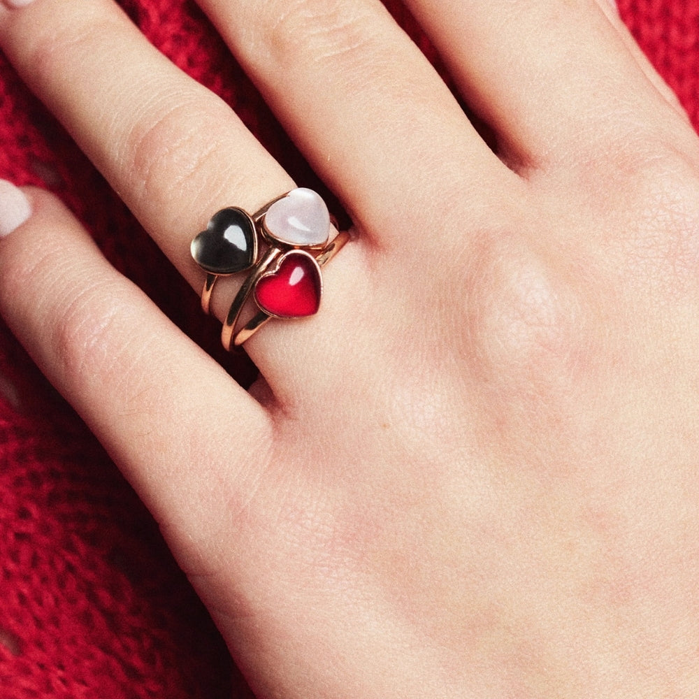 Anel Zabette Coração vermelho em madrepérola