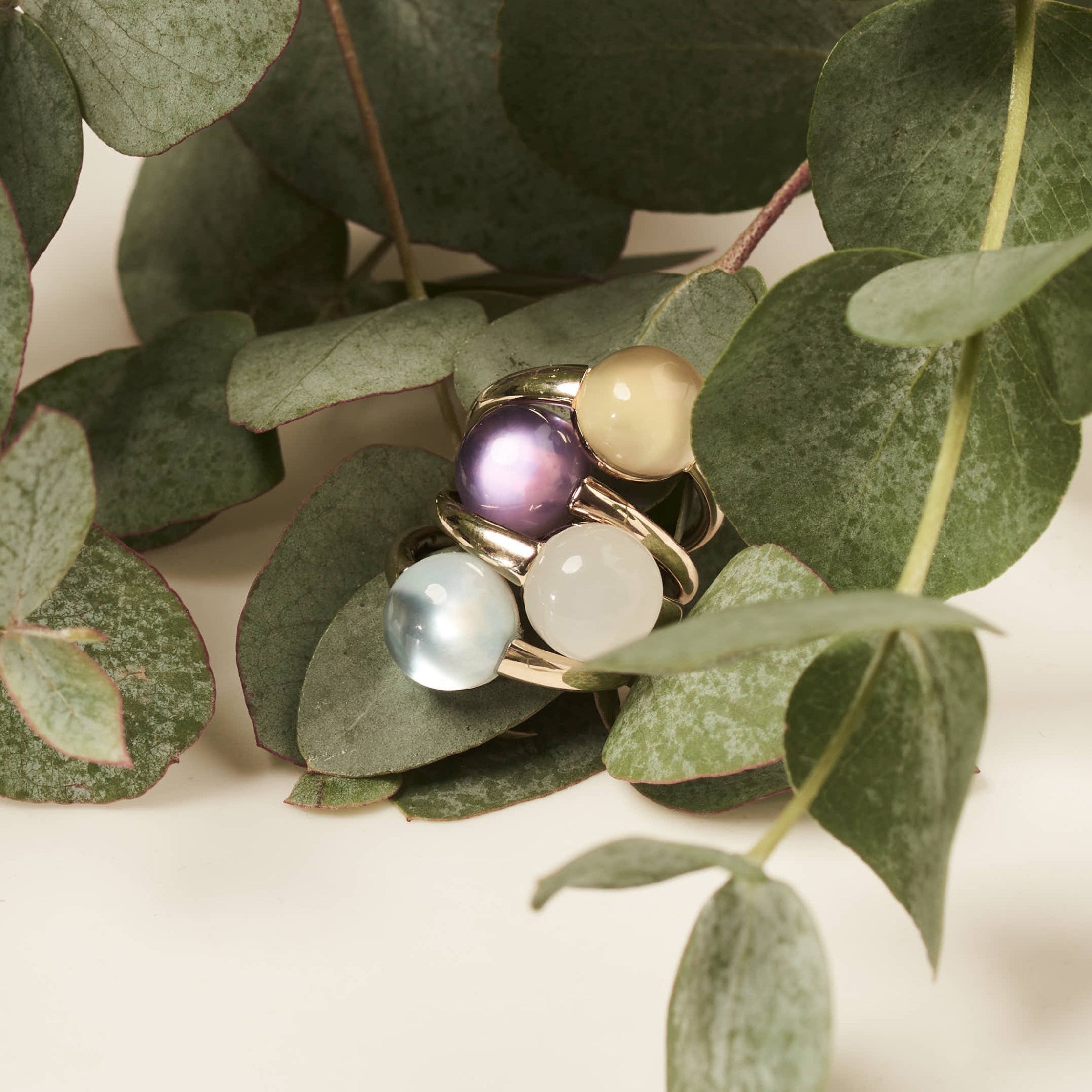 MIMI MILANO Anello Kalira in oro giallo champagne 9 carati con pietra cabochon