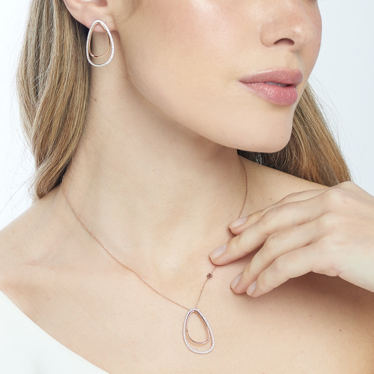 MIMI Orecchini Vivienne in oro rosa e bianco con diamanti