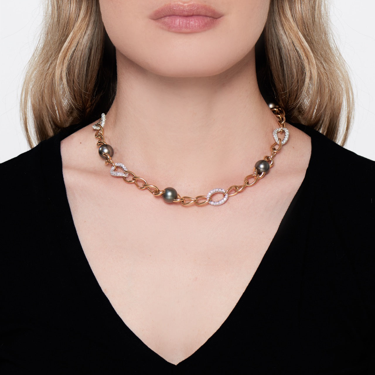 Collana Milano in Oro con Diamanti e Perle Nere South Sea