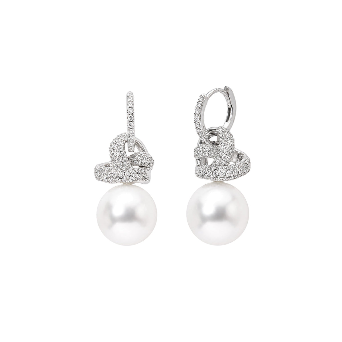 Orecchini Love Knot in oro bianco 18k con perle South Sea bianche 11 mm e diamanti monachella — MIMÍ Milano