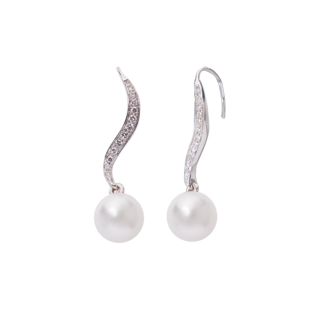 Orecchini Milano in Oro Bianco con Diamanti e Perle South Sea bianche