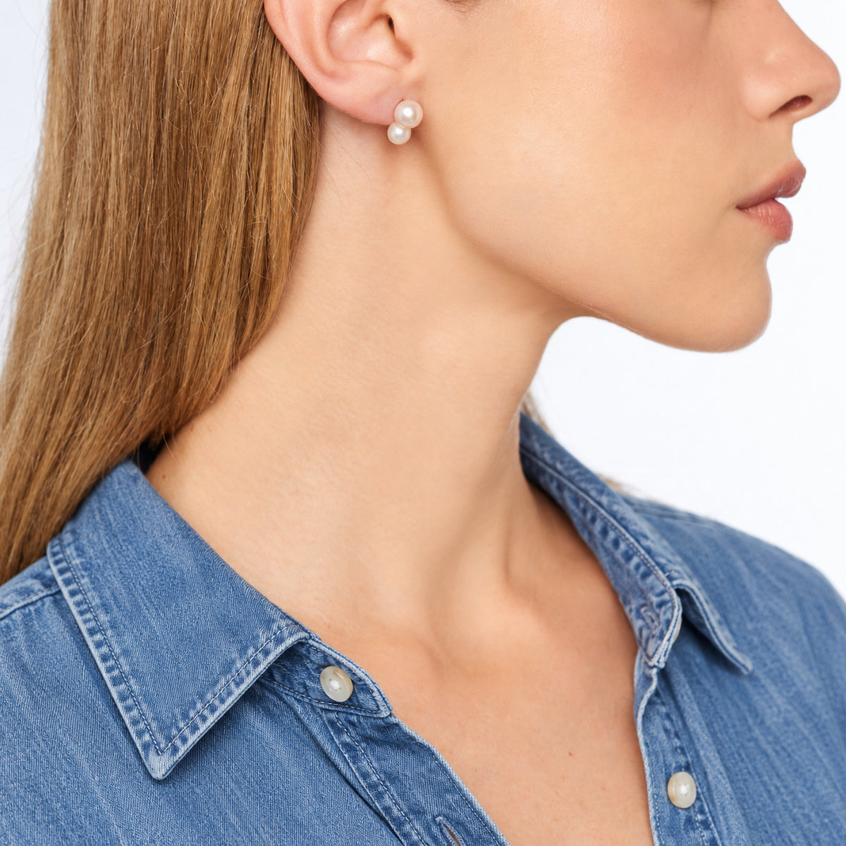Boucles d'oreilles avec perles Akoya blanches, porté — MIMÍ Milano