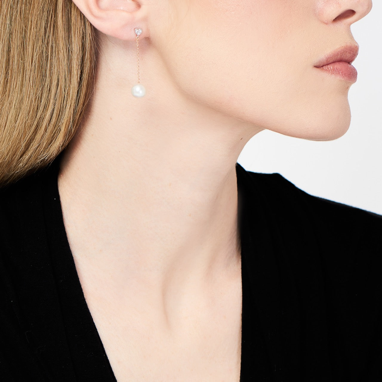 MIMI Orecchini pendenti con perle bianche e cuori di diamanti